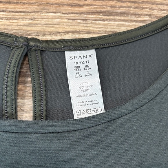 SPANX Air Essentials Sleeveless Wide Leg Pants Olive Jumpsuit Size 1X Petite - Picture 3 of 12